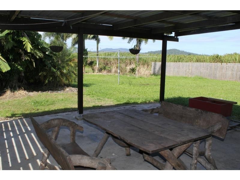 49 Bruce Highway, El Arish QLD 4855