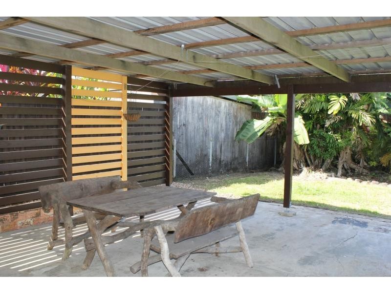 49 Bruce Highway, El Arish QLD 4855