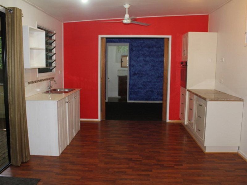 5 Bicton Close, Bingil Bay QLD 4852