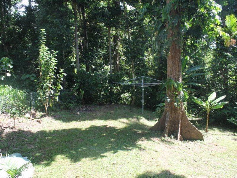 5 Bicton Close, Bingil Bay QLD 4852