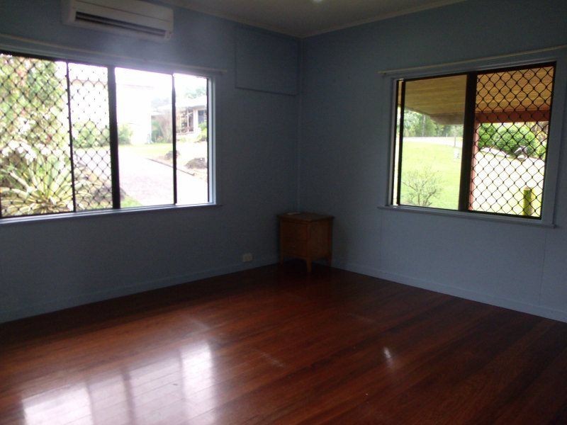 26 Hyatt Street, Tully QLD 4854