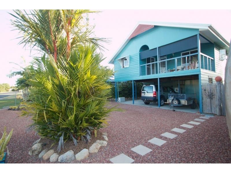 39 Holland Street, Wongaling Beach QLD 4852