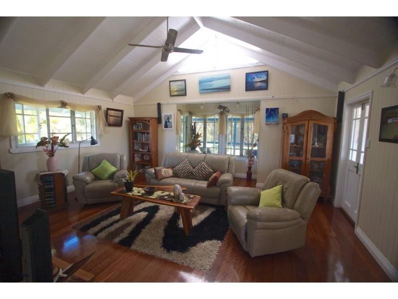 39 Holland Street, Wongaling Beach QLD 4852