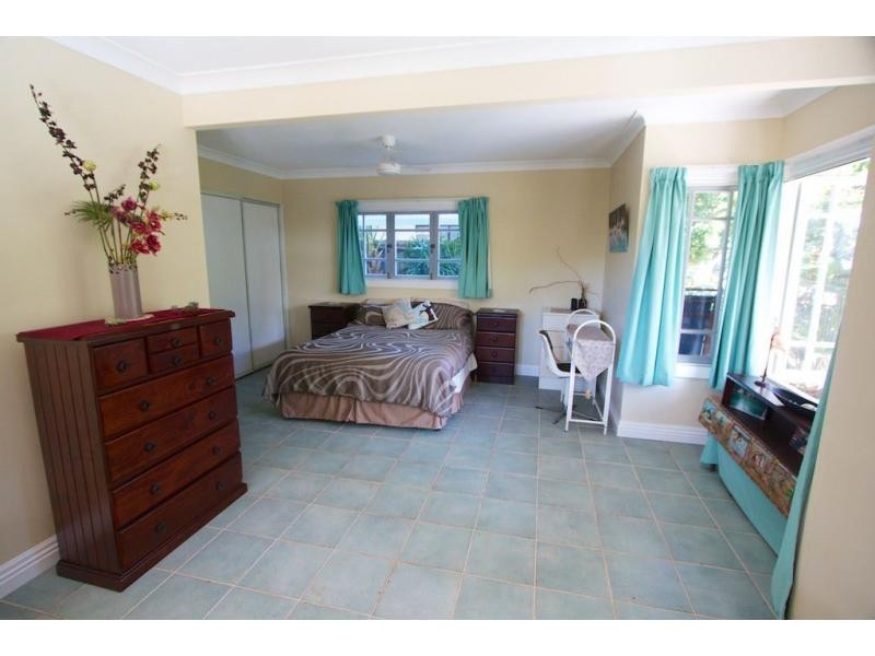 39 Holland Street, Wongaling Beach QLD 4852