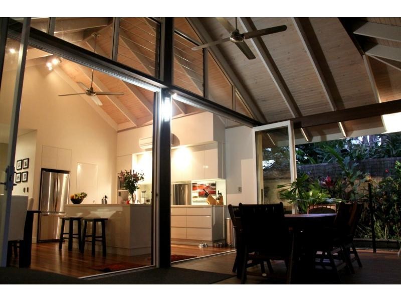 2/2B Reid Road, Wongaling Beach QLD 4852