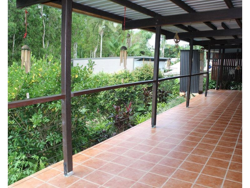 8 Dunkalli Crescent, Wongaling Beach QLD 4852