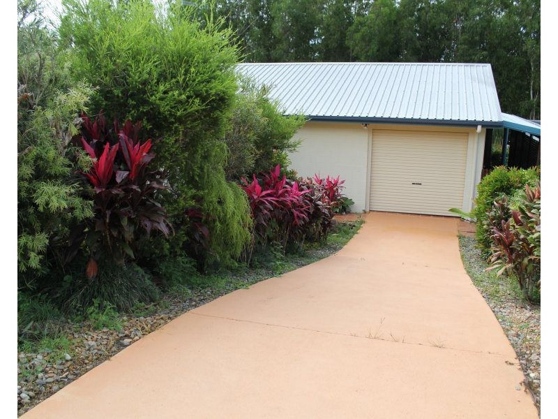 8 Dunkalli Crescent, Wongaling Beach QLD 4852