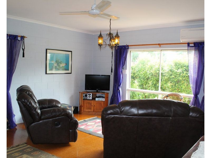 8 Dunkalli Crescent, Wongaling Beach QLD 4852