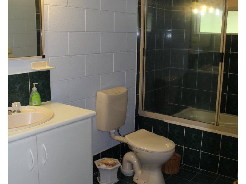 8 Dunkalli Crescent, Wongaling Beach QLD 4852