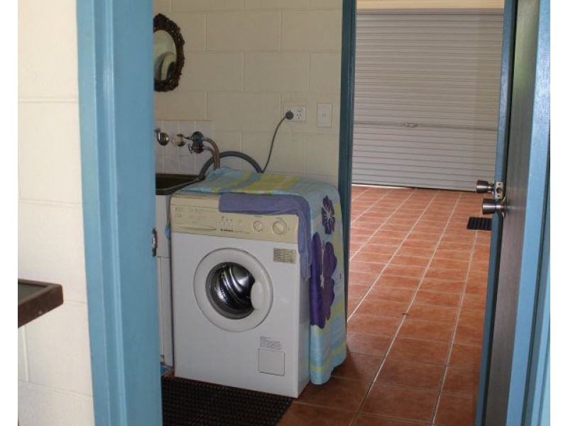 8 Dunkalli Crescent, Wongaling Beach QLD 4852