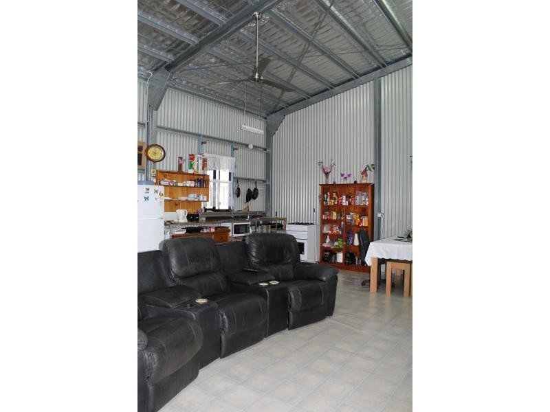 42 Mariner Drive, South Mission Beach QLD 4852