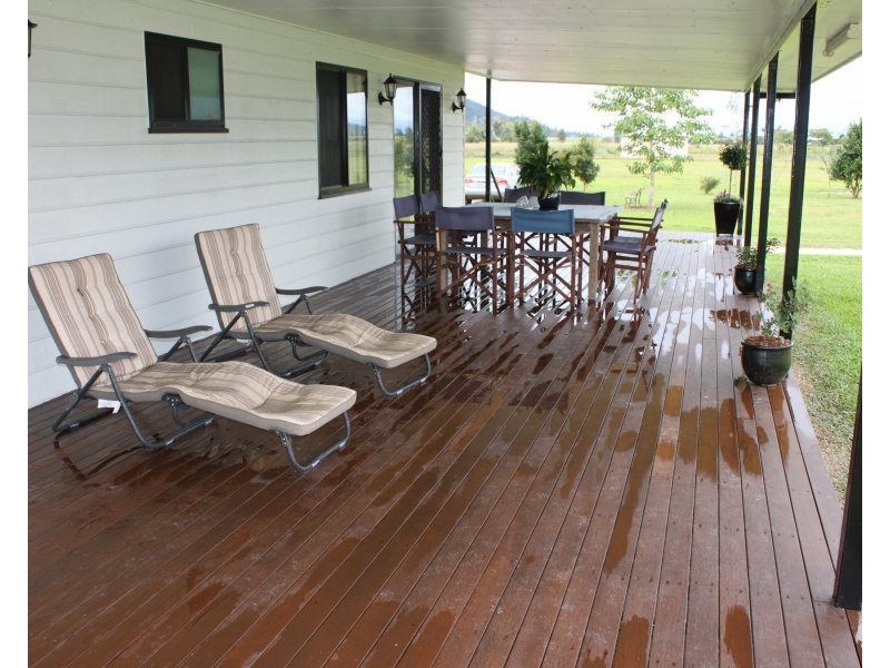 154 Old Tully Road, Tully QLD 4854