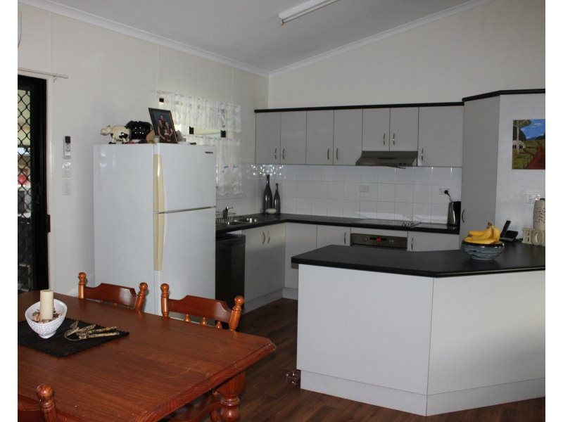 154 Old Tully Road, Tully QLD 4854