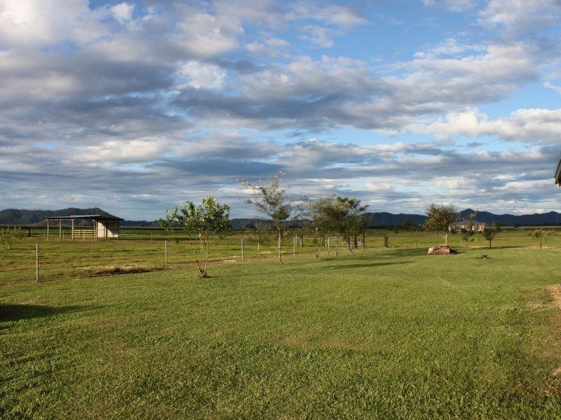 154 Old Tully Road, Tully QLD 4854