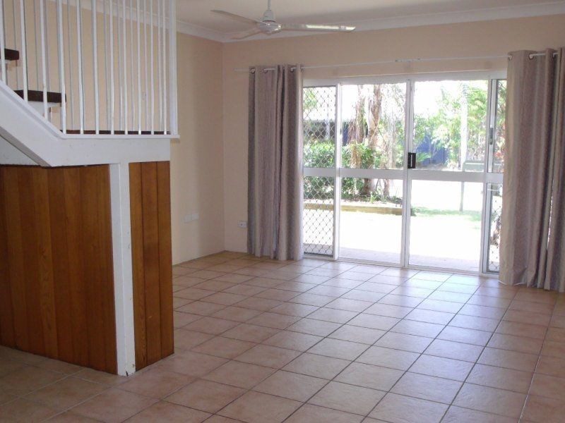 1/4 Hilliar Street, Wongaling Beach QLD 4852