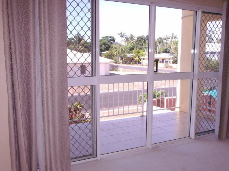 1/4 Hilliar Street, Wongaling Beach QLD 4852