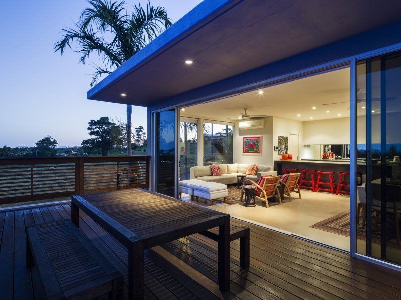 1/2 Coonanglebah Street, Mission Beach QLD 4852