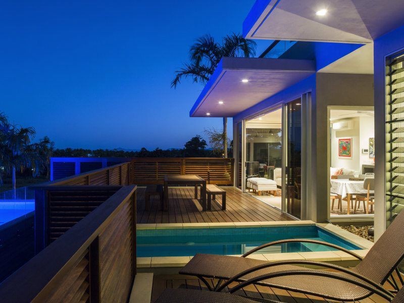 1/2 Coonanglebah Street, Mission Beach QLD 4852