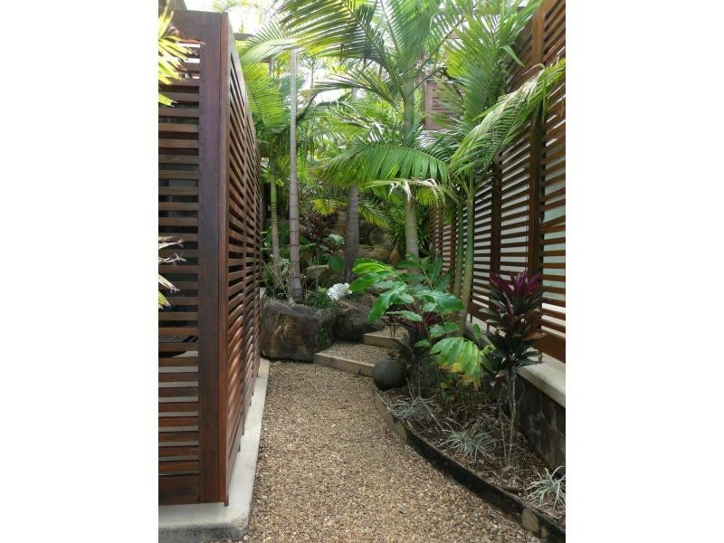 1/2 Coonanglebah Street, Mission Beach QLD 4852