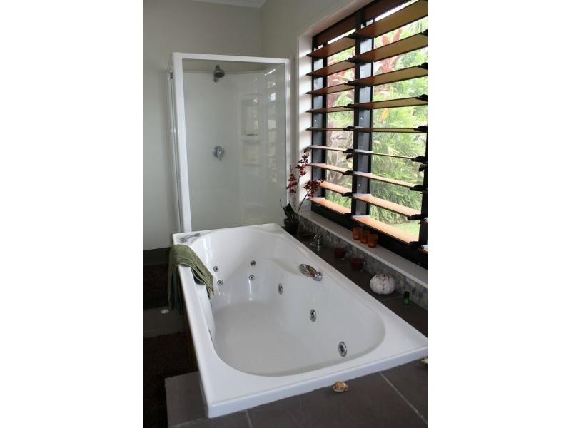 36 Wall Street, South Mission Beach QLD 4852