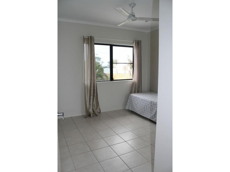 36 Wall Street, South Mission Beach QLD 4852