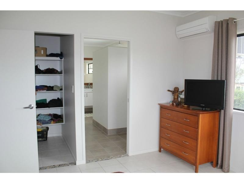 36 Wall Street, South Mission Beach QLD 4852