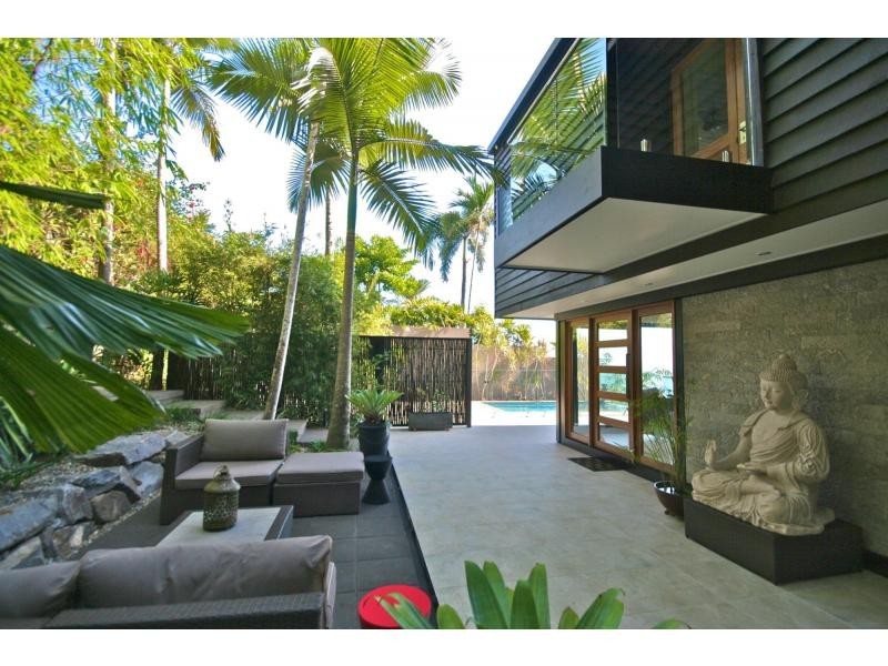 5 Mitchell Street, South Mission Beach QLD 4852