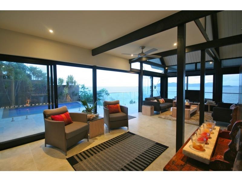 5 Mitchell Street, South Mission Beach QLD 4852