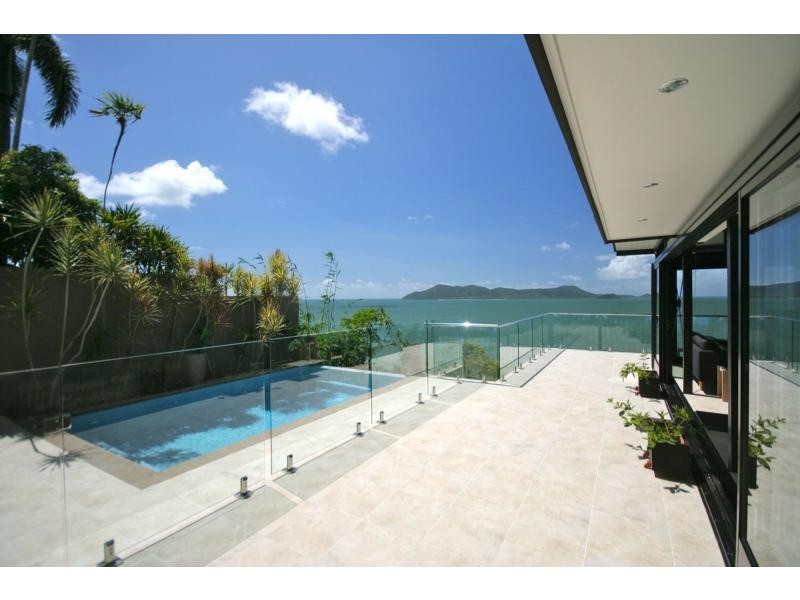 5 Mitchell Street, South Mission Beach QLD 4852