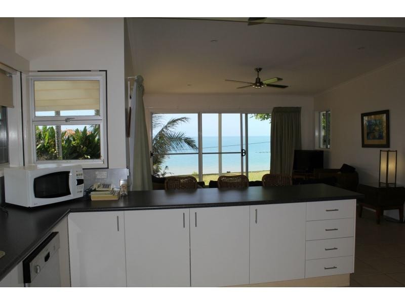 21 Mitchell Street, South Mission Beach QLD 4852
