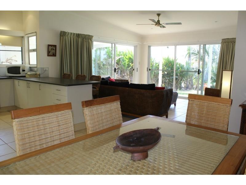 21 Mitchell Street, South Mission Beach QLD 4852