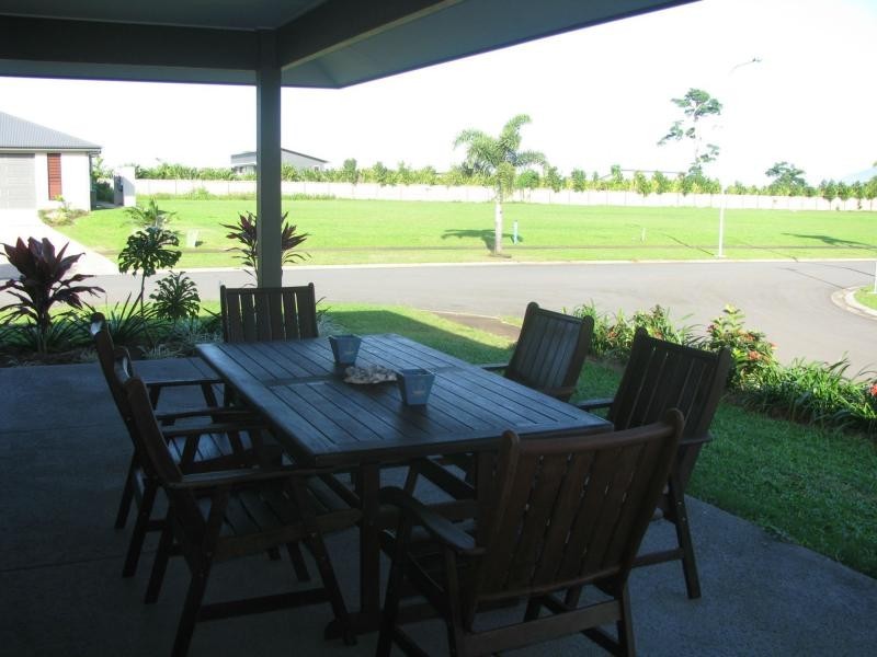 1/9 Nautilus Street, Mission Beach QLD 4852