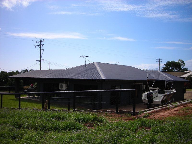 2 Riverside Terrace, South Mission Beach QLD 4852