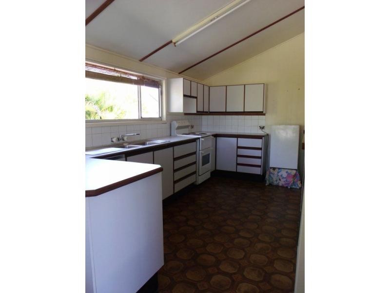 10 Chauvel Street, El Arish QLD 4855