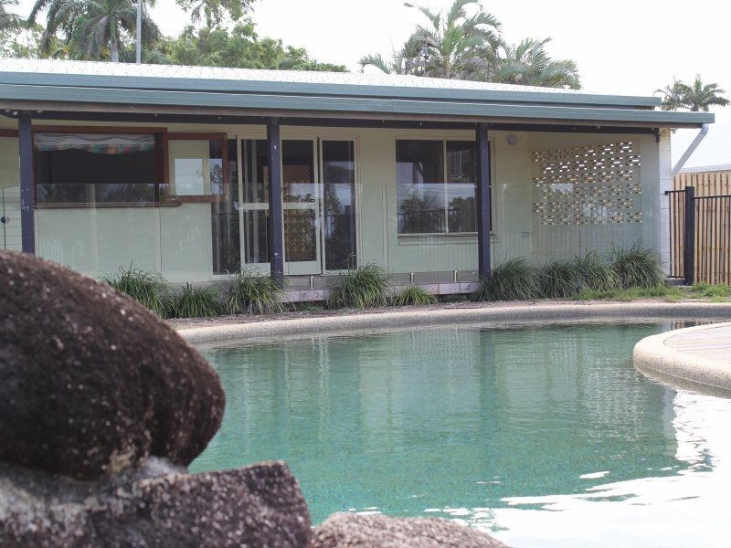 6 Kennedy Esplanade, South Mission Beach QLD 4852