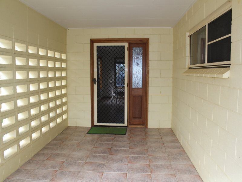 6 Kennedy Esplanade, South Mission Beach QLD 4852