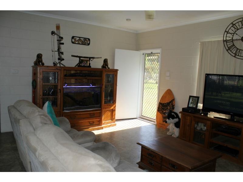 22 Bamber Street, Tully QLD 4854
