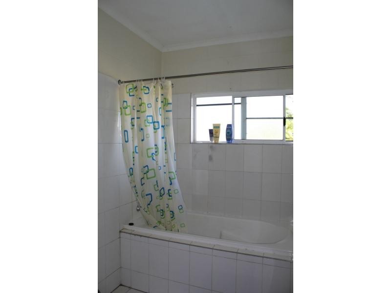 22 Bamber Street, Tully QLD 4854