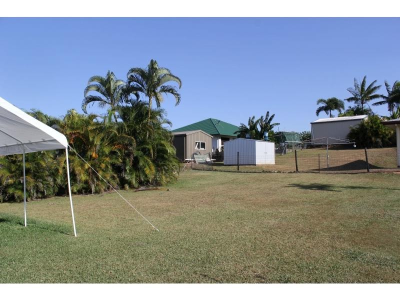 22 Bamber Street, Tully QLD 4854