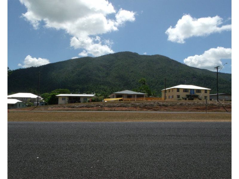 2 Murray Street, Tully QLD 4854