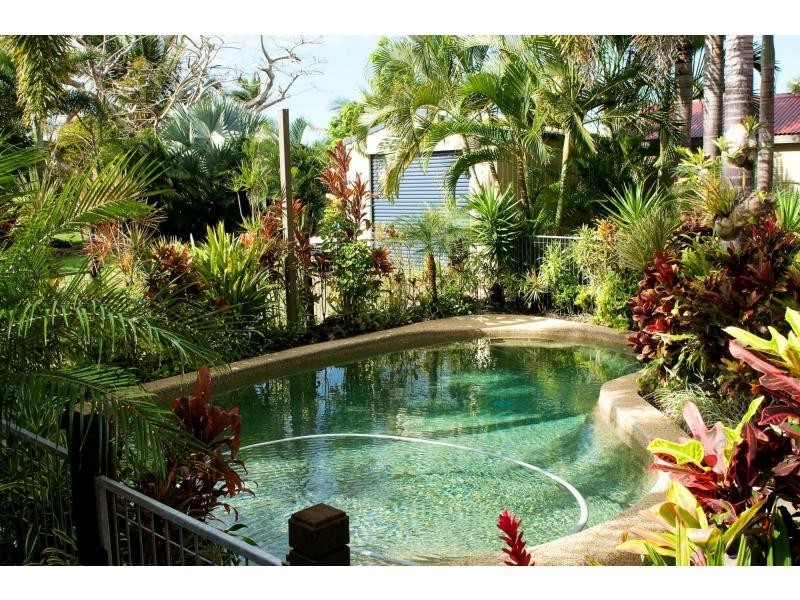 6 McNamara Street, Wongaling Beach QLD 4852