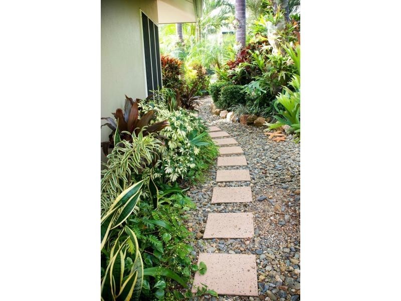6 McNamara Street, Wongaling Beach QLD 4852