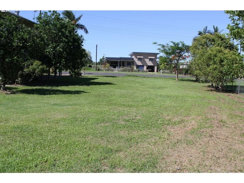 303 Silkwood-Japoon Road, Silkwood QLD 4856