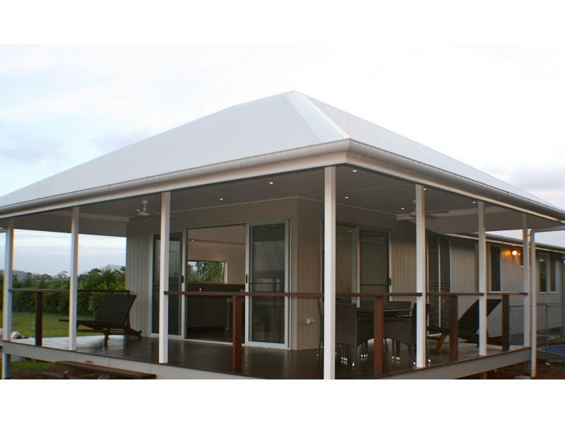 17 Rise Crescent, Mission Beach QLD 4852
