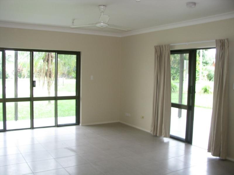 8/18 Giufre Crescent, Wongaling Beach QLD 4852