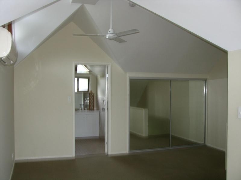 8/18 Giufre Crescent, Wongaling Beach QLD 4852