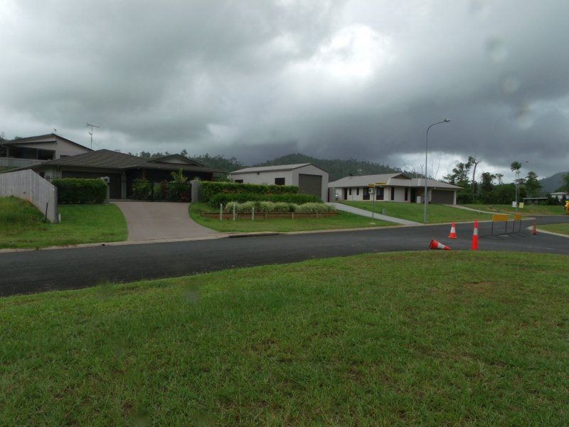 7 Oceanview Drive, Wongaling Beach QLD 4852