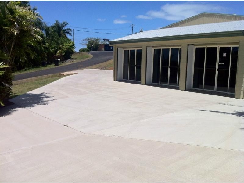 12 Hillview Close, Carmoo QLD 4852