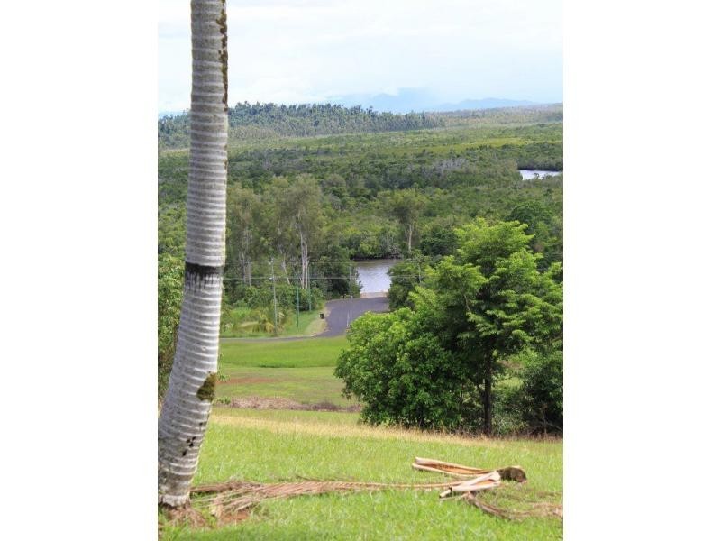 12 Hillview Close, Carmoo QLD 4852