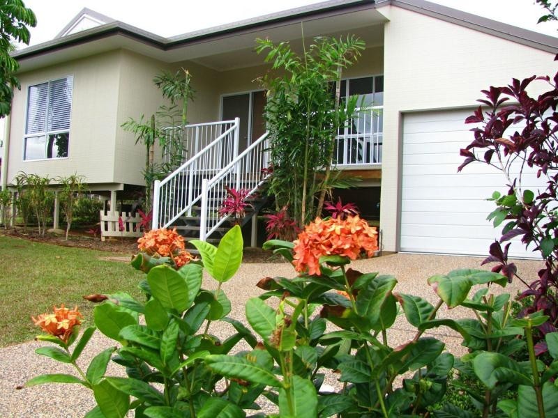 10 Kent Close, Mission Beach QLD 4852